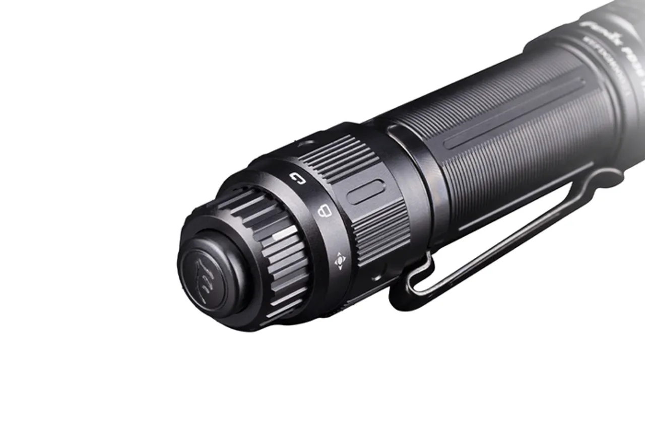 Fenix PD36 TAC 3000 Lumen Tactical Flashlight 1 * 21700 USB-C Rechargeable Battery Included