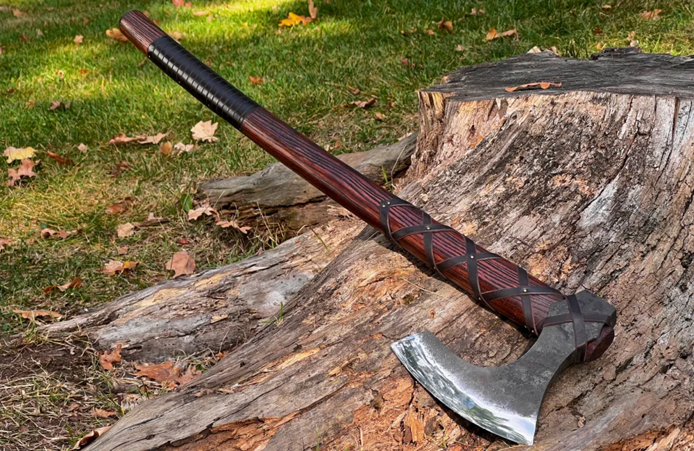 Handforged Viking Axe 'Ragnar'