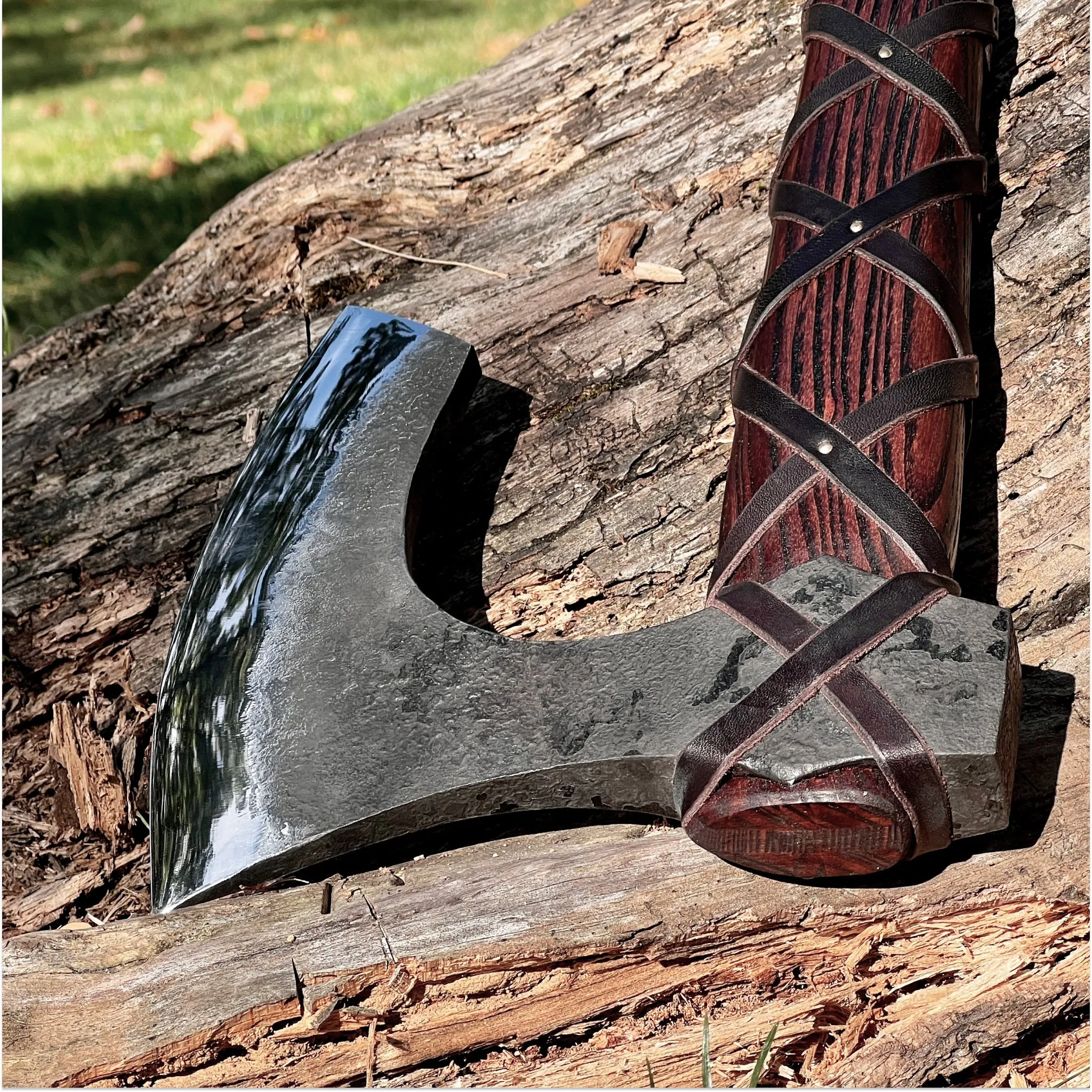 Handforged Viking Axe 'Ragnar'